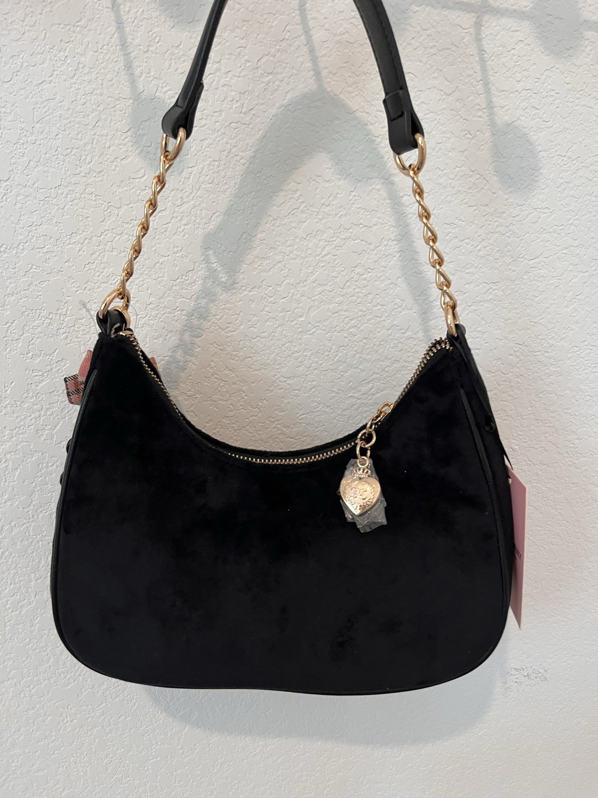Juicy Couture Black Logo Crescent Shoulder Bag Gold Chain Strap Charm Zip