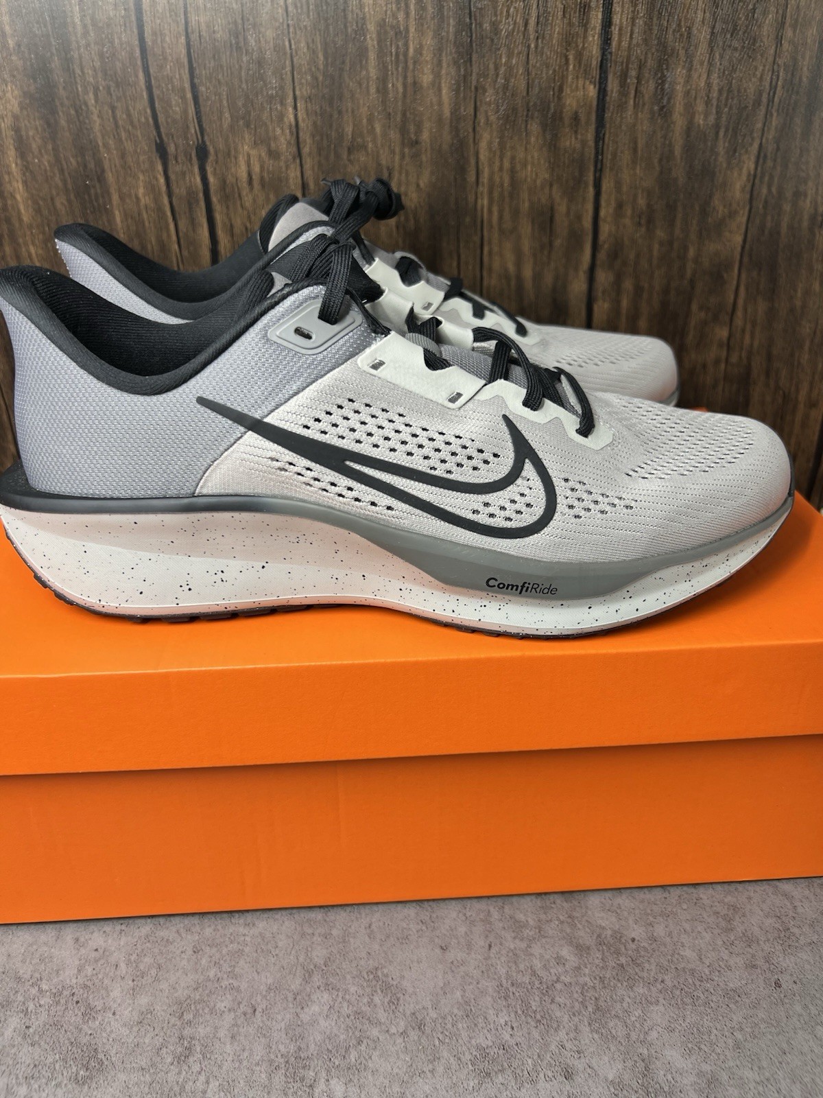 US 11 Nike Quest 6 Men’s Road Running Shoes (Light Iron Ore/Flat Pewter/Black)