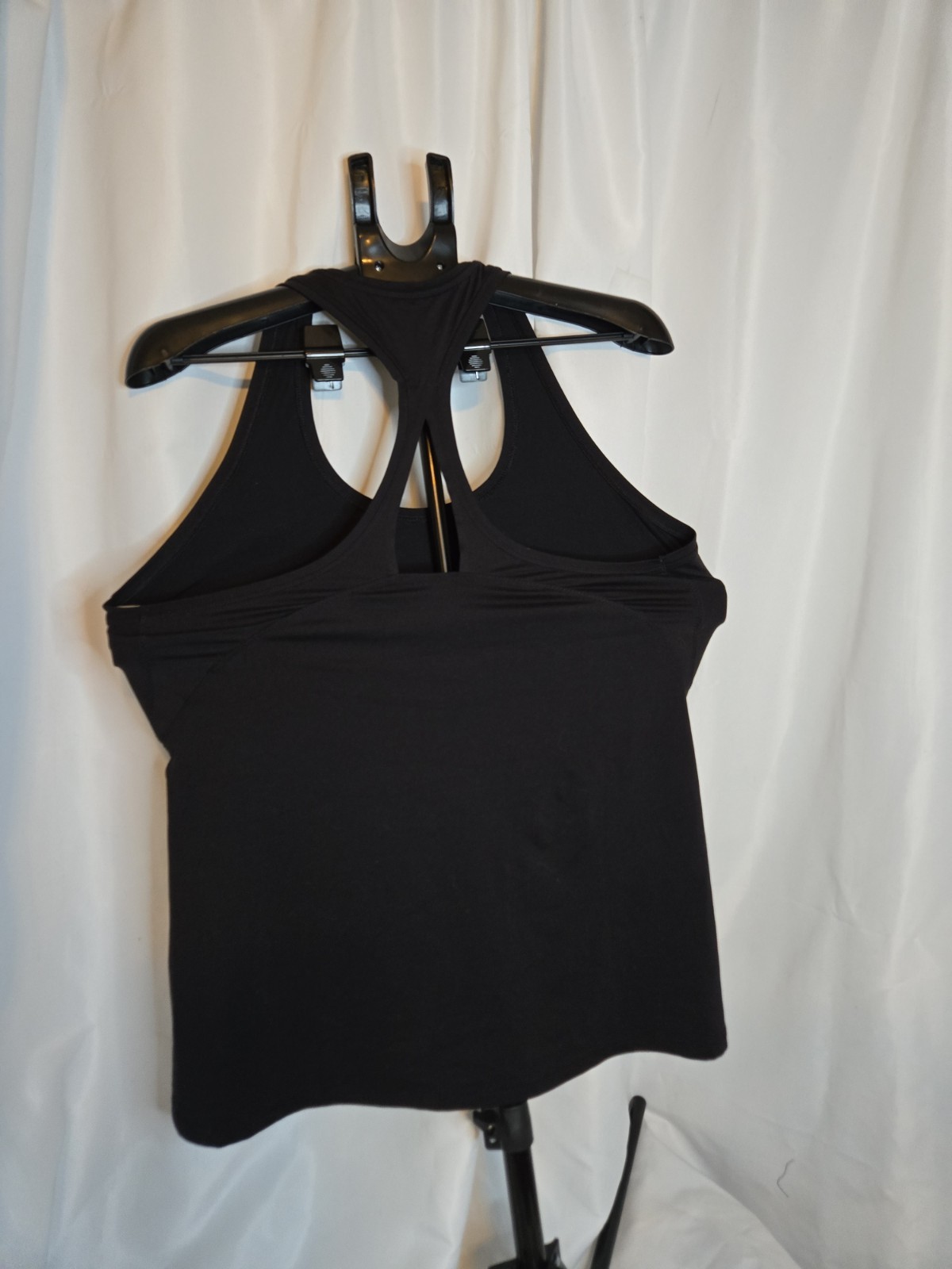 Athleta Racerback Tank with Keyhole cutout, Black, Size L