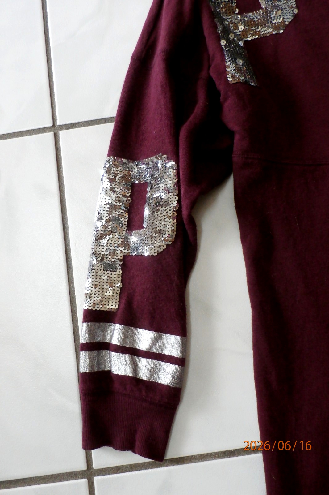 Victoria’s Secret Pink Bling Sequin Varsity Crew Sweatshirt Top Small logo i323