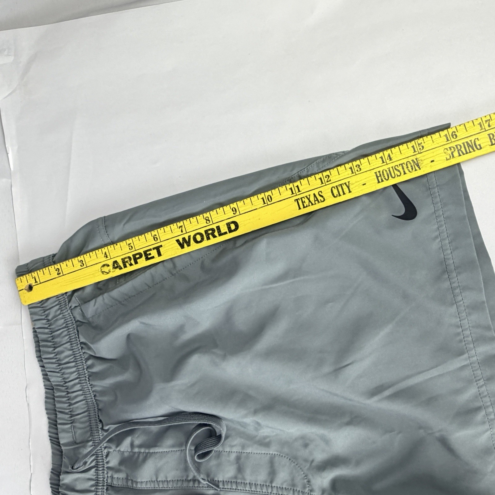 Nike Form Dri-Fit Unlined Versatile Shorts 5″ Men’s Size L Grey FN4347-084 NWT
