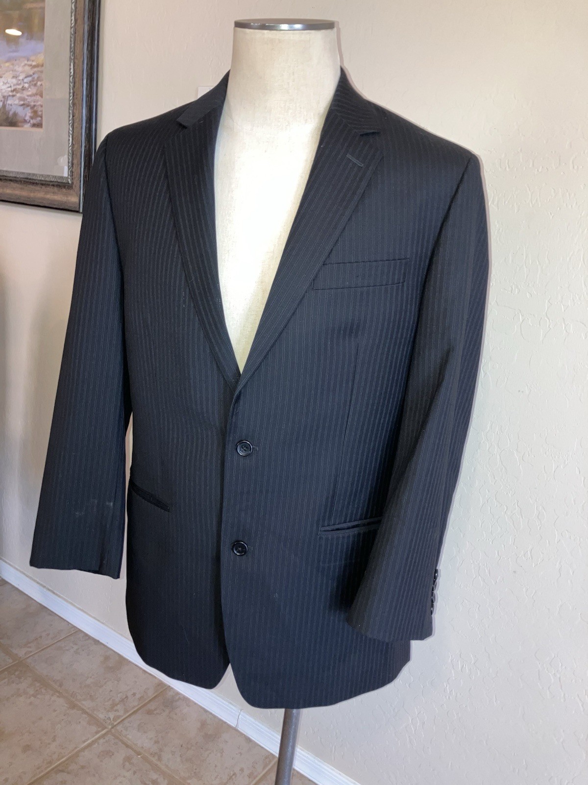 Michael Kors Men’s 40 L Sport Coat Black Stripe Excellent Condition
