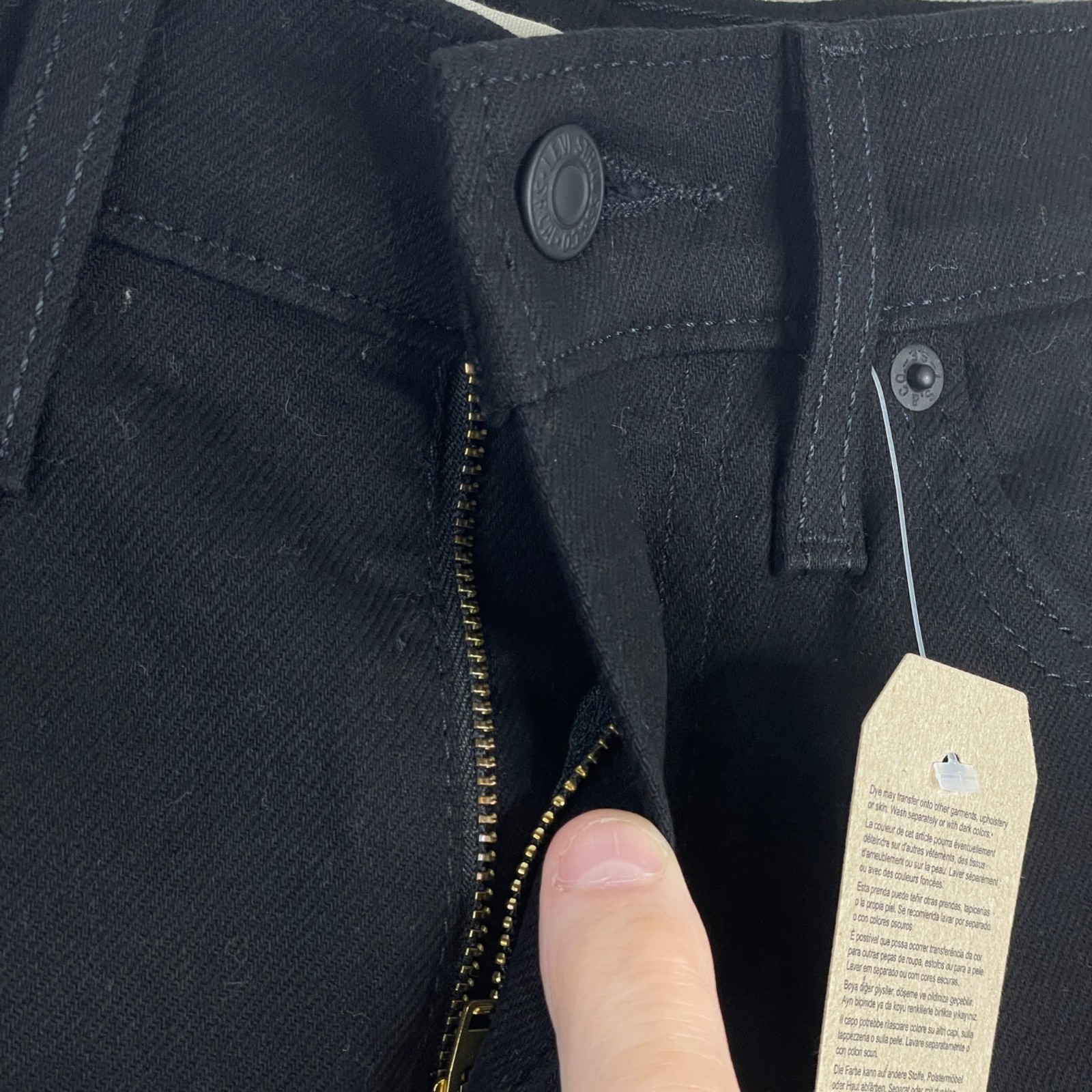 Levi’s Mid Length Shorts NWT Womens 27 Black Festival Classic Black Logo Slim