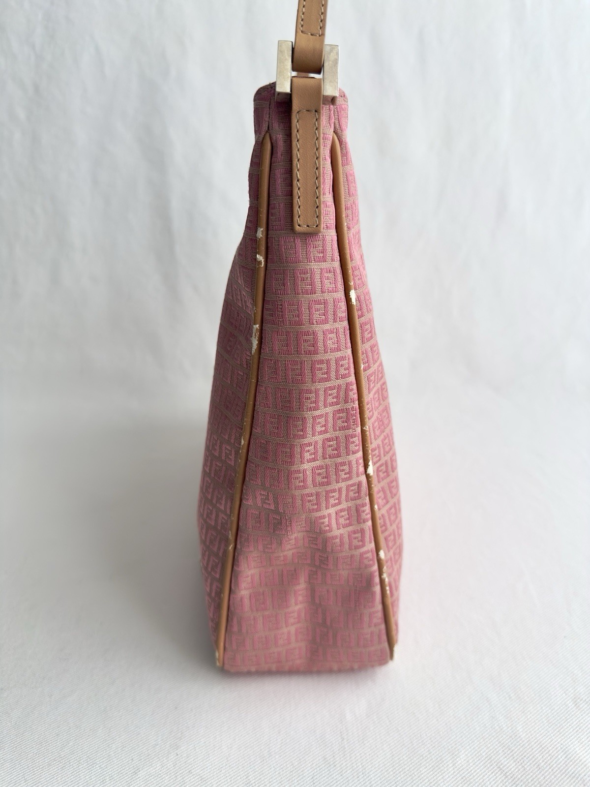 ✨Authentic FENDI FF Zucchino Canvas Shoulder Bag Pink