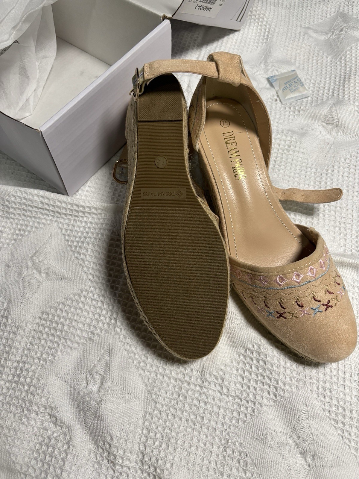 Dream Pairs Womens nude closed toe ankle strap espadrilles wedge sandals 7.5 NEW