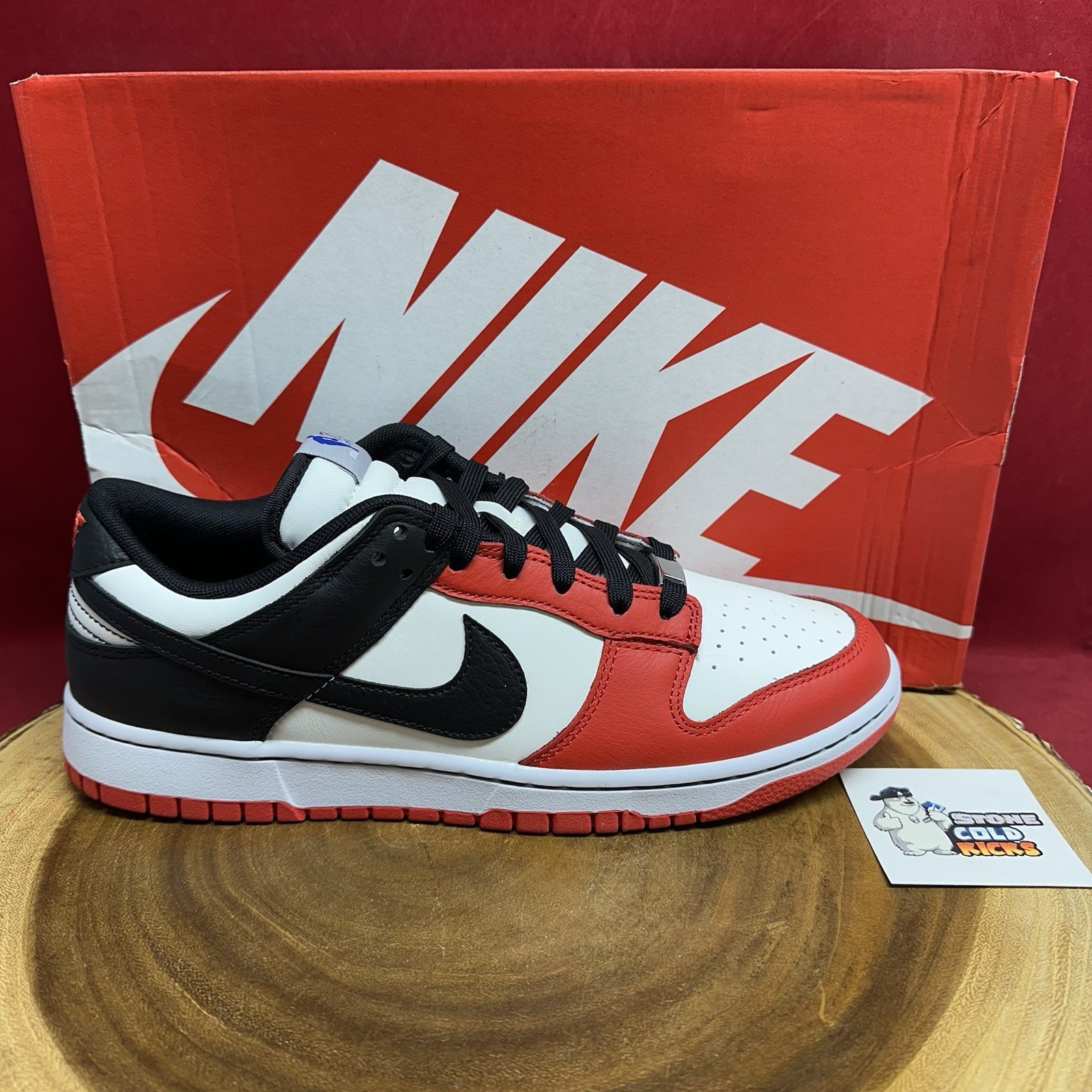 Nike Dunk Low 75th Anniversary Bulls Chicago DD3363-100 Size 10 Right Shoe Only