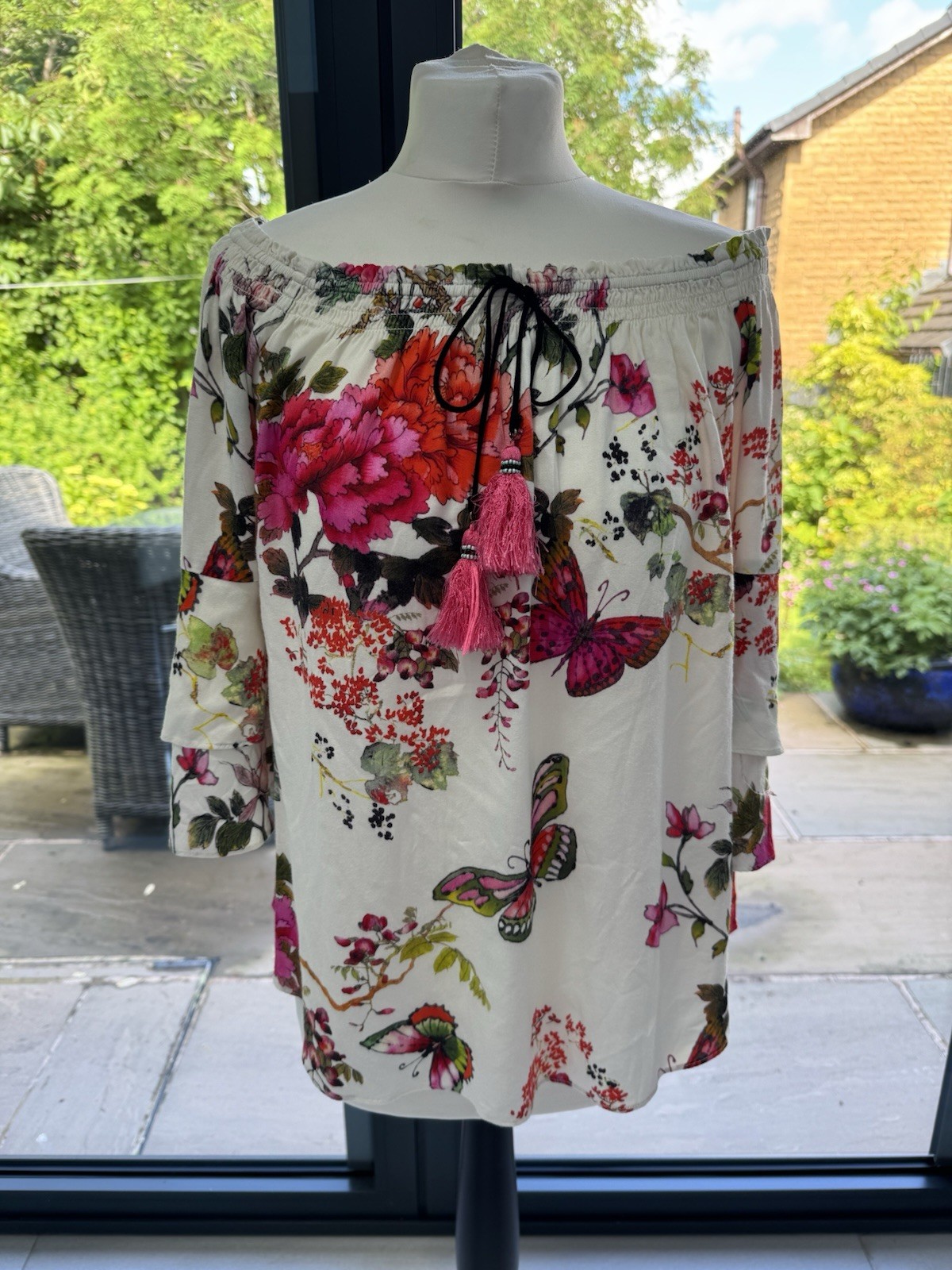 HaleBob Off The Shoulder Top Size 14/16