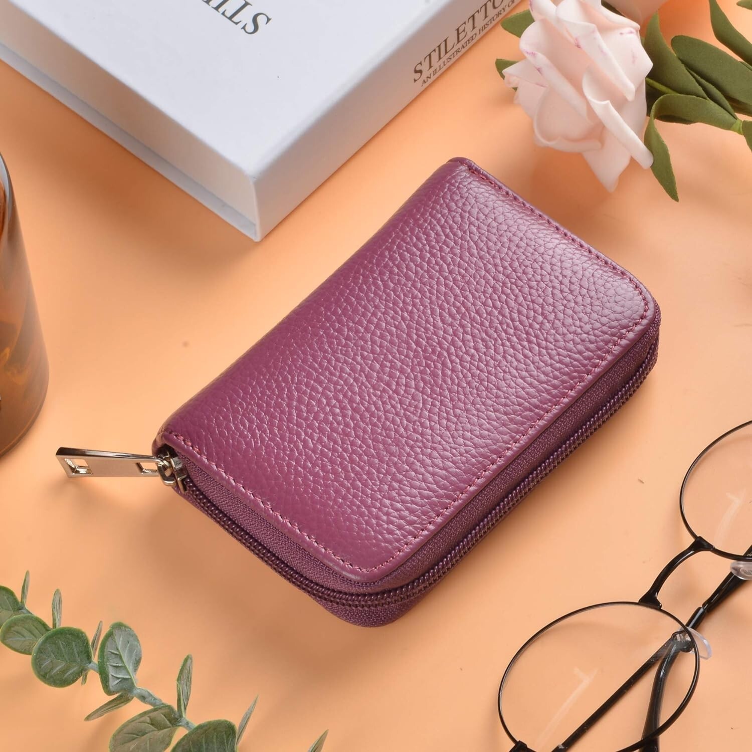 Luxurious Genuine Leather Zipper Wallet with 26 Card Slots – RFID Blocking