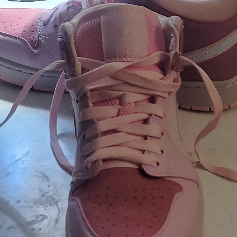 Jordan Air Jordan 1 Mid Unisex Kids Size 8 Pink White Leather Lace-Up