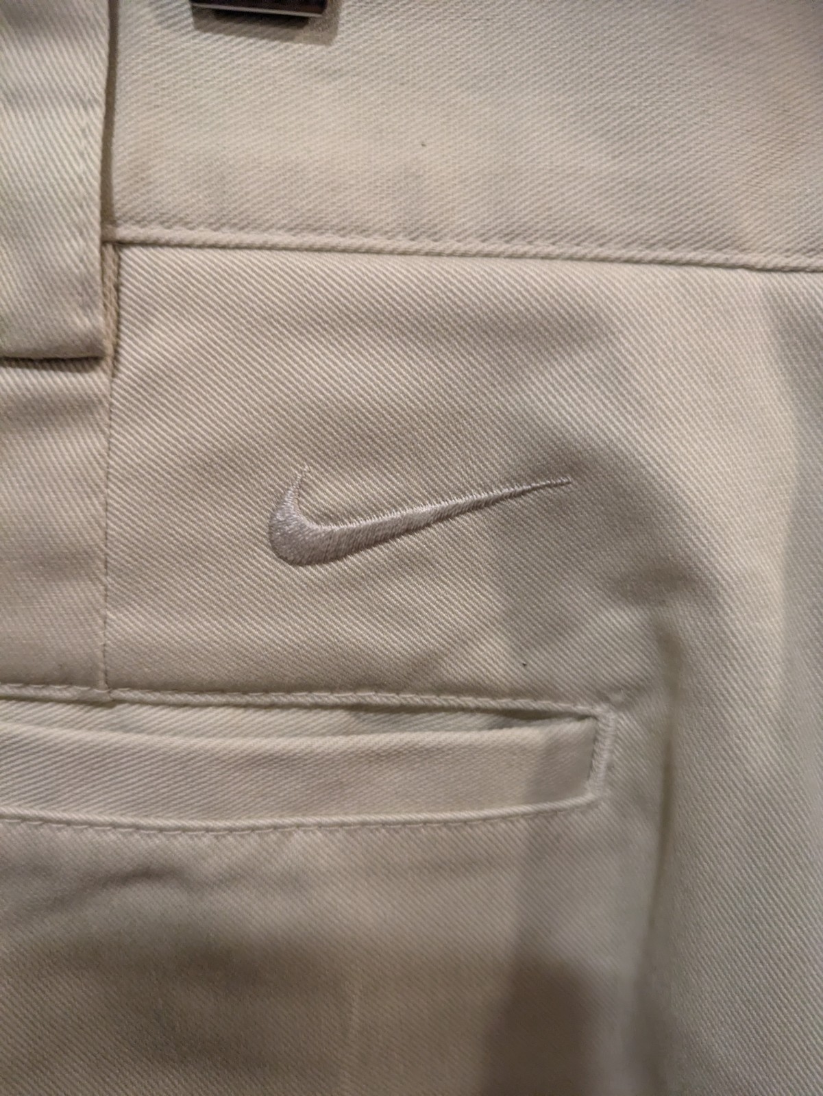 NIKE Khaki Chino Golf Shorts Size 42 Baggy 68% Cotton