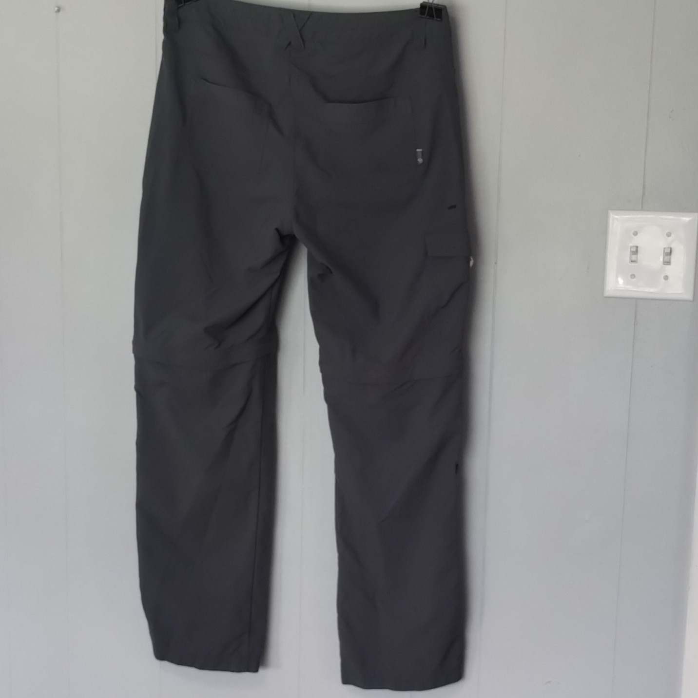 Mountain Hardwear Women’s Gray Cargo Pants Straight Leg Ripstop Nylon 30″