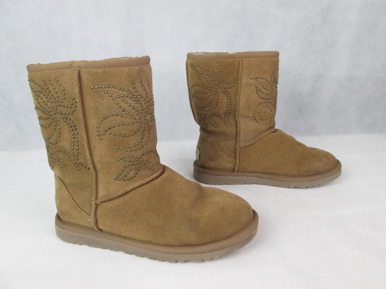 UGG AUSTRALIA ADELAIDE WOMENS CHESTNUT STUDDED SUEDE SHEEP SKIN BOOTS SZ: 6 EUC