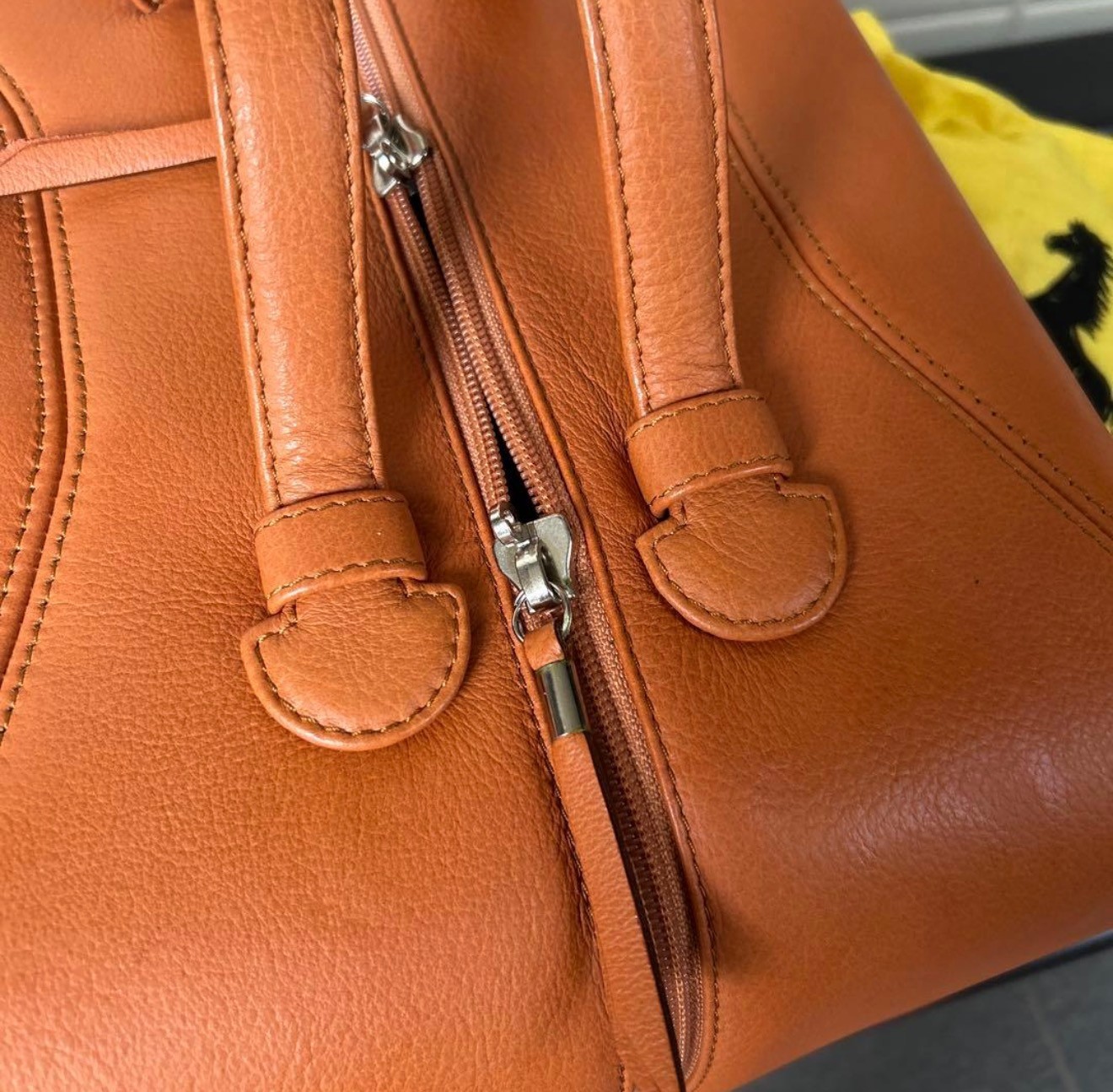 [Authentic] Ferrari Leather Boston Bag Duffel Bag Vintage Limited Edition