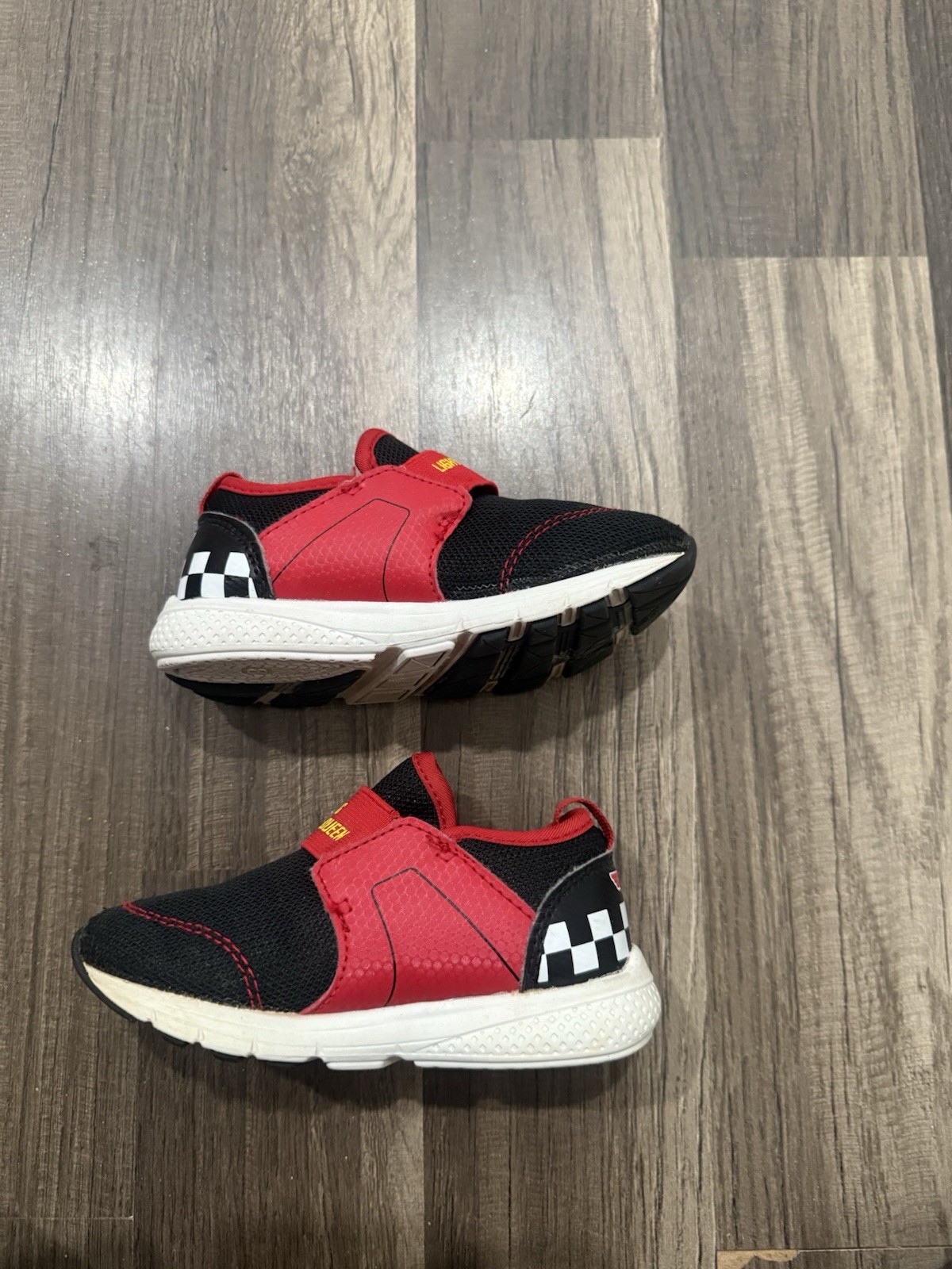 Disney Lightning McQueen Cars Hook & Loop Low Top Sneakers Black/Red/White 8