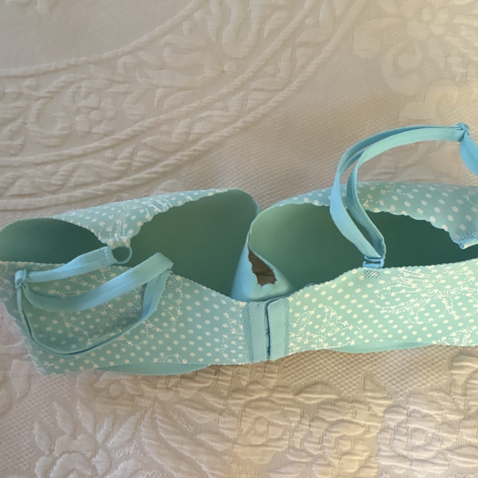Victoria’s Secret Angels Secret Embrace 36DD Lightly Lined Underwire Demi Bra