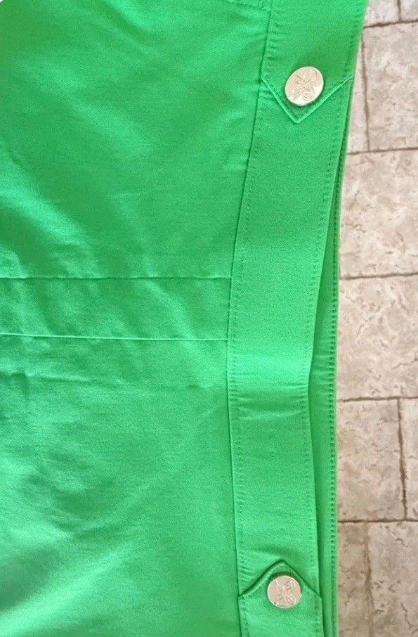 Rafaella Green Women’s Stretch Comfort Waistband Bermuda Shorts Size 12 NWOT