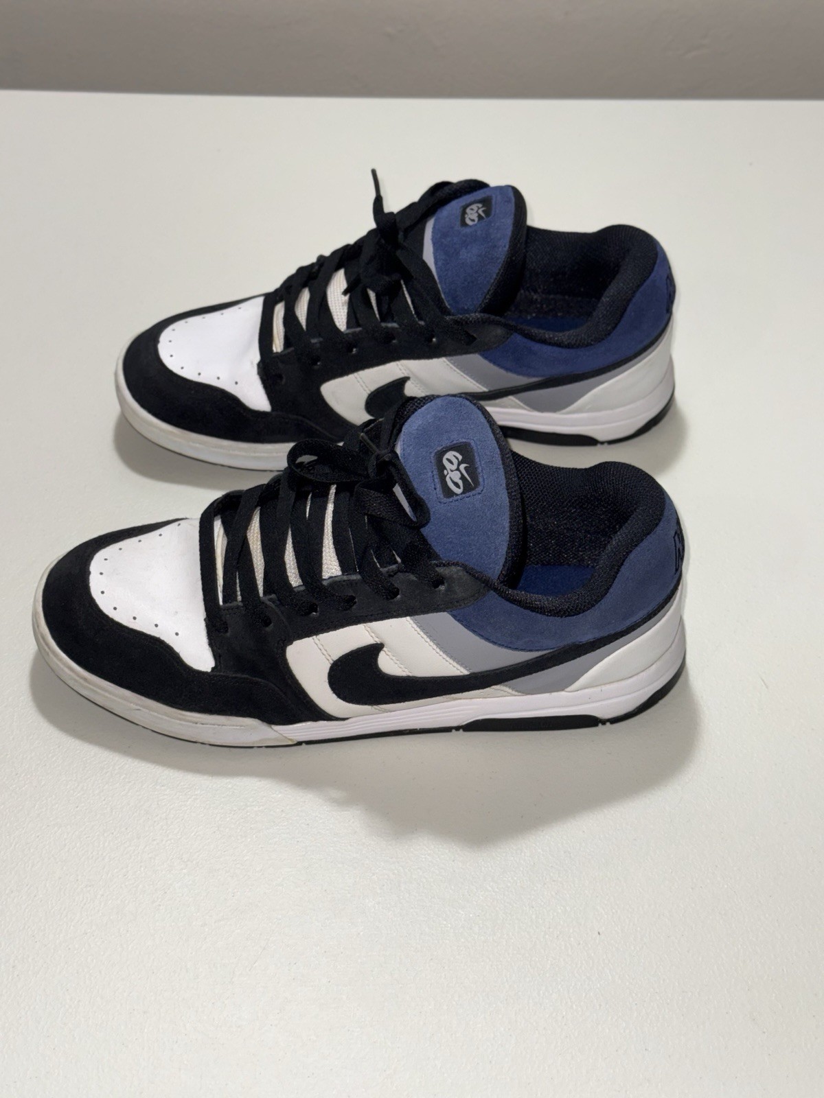 Nike 6.0 Air Mogan Low 2009 White Team Royal Black Men’s 10.5 311839-902