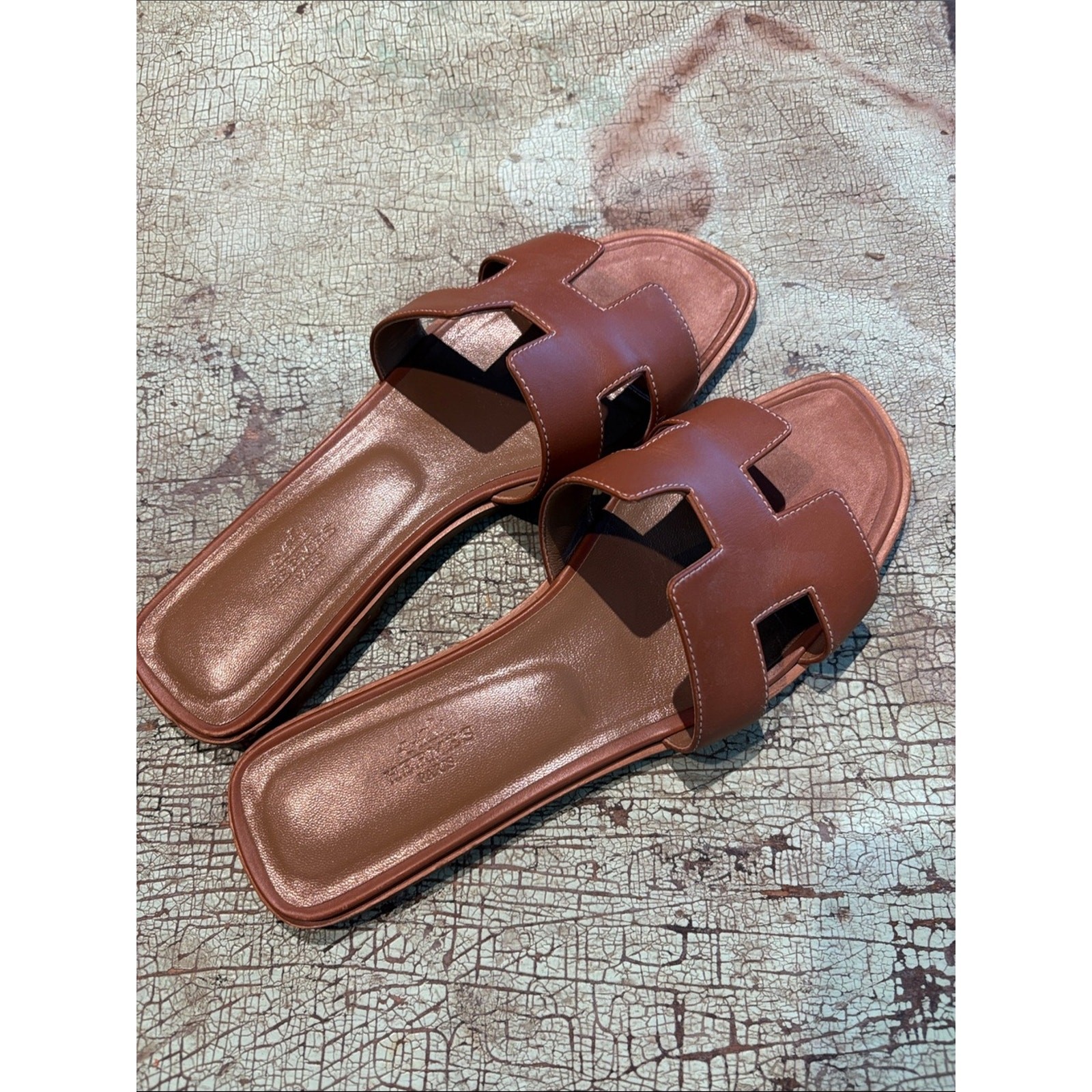 Hermès Oran Sandals Gold Brown Leather Slides EU 39 Authentic w Invoice