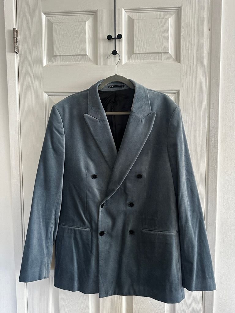 Zara Men’s Blue Velvet Double-Breasted Blazer