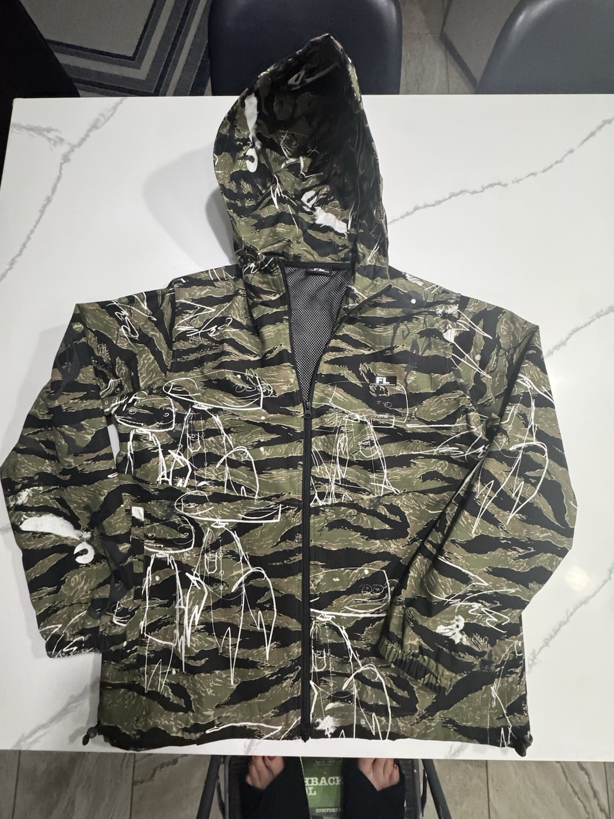 Futura Laboratories Men’s Camo Hooded Full Zip Windbreaker Jacket Logo Size L