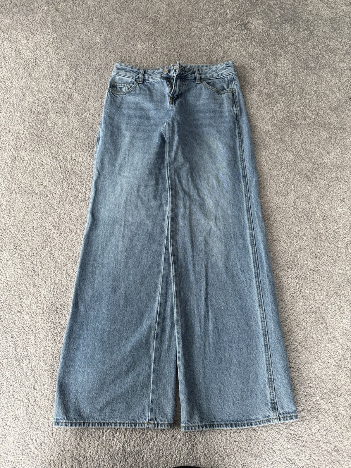 PacSun Women’s Low-Rise Baggy Wide-Leg Light Wash Blue Denim Jeans