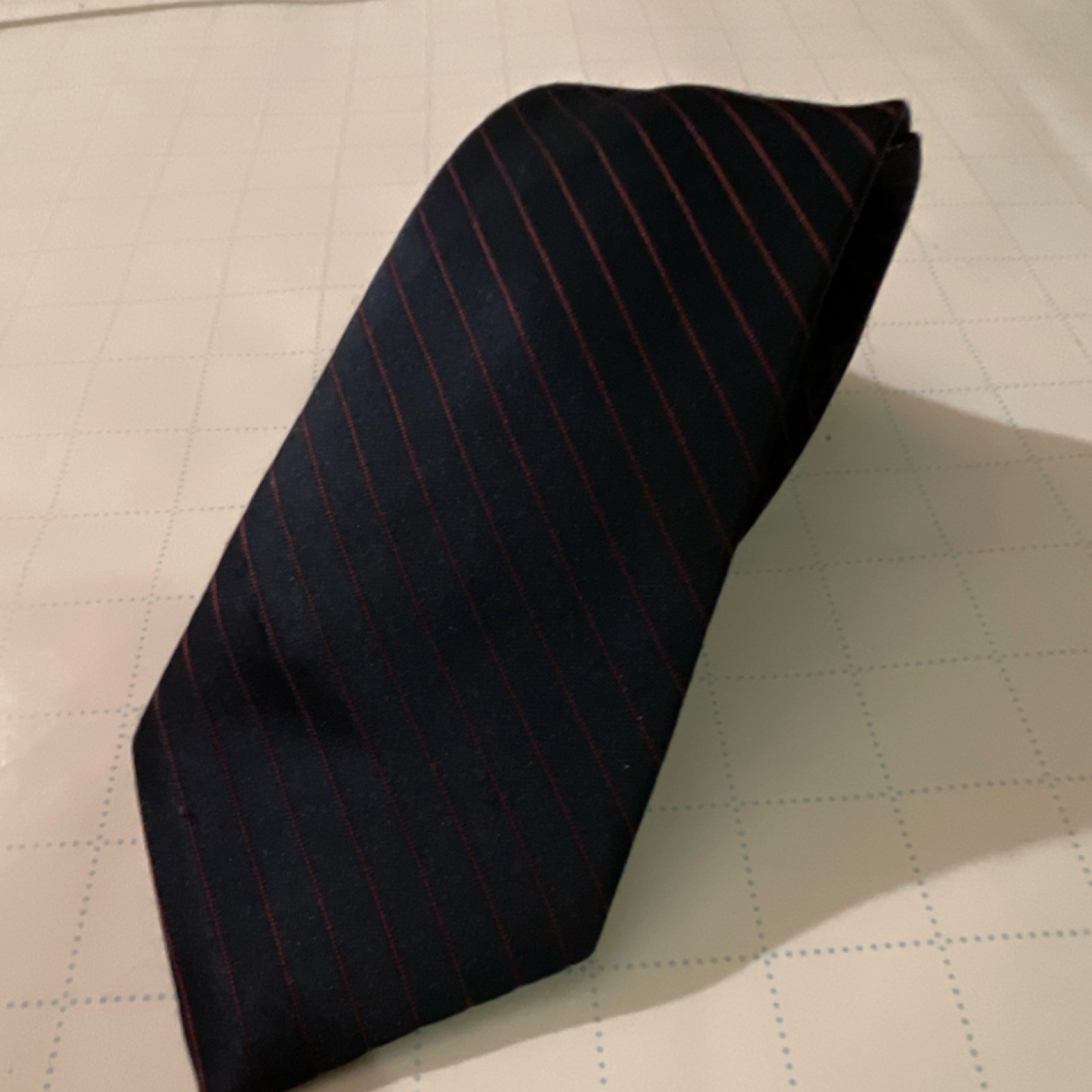 Don Loper Men’s Navy Red Striped Polyester Tie Woven Pointed Classic 57-60″