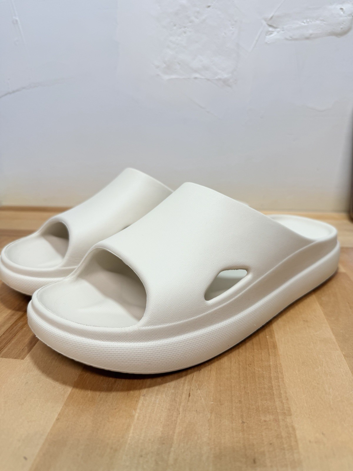 32 degrees unisex cushion slide Size Large Women’s 9-10. Men’s Size 7-8