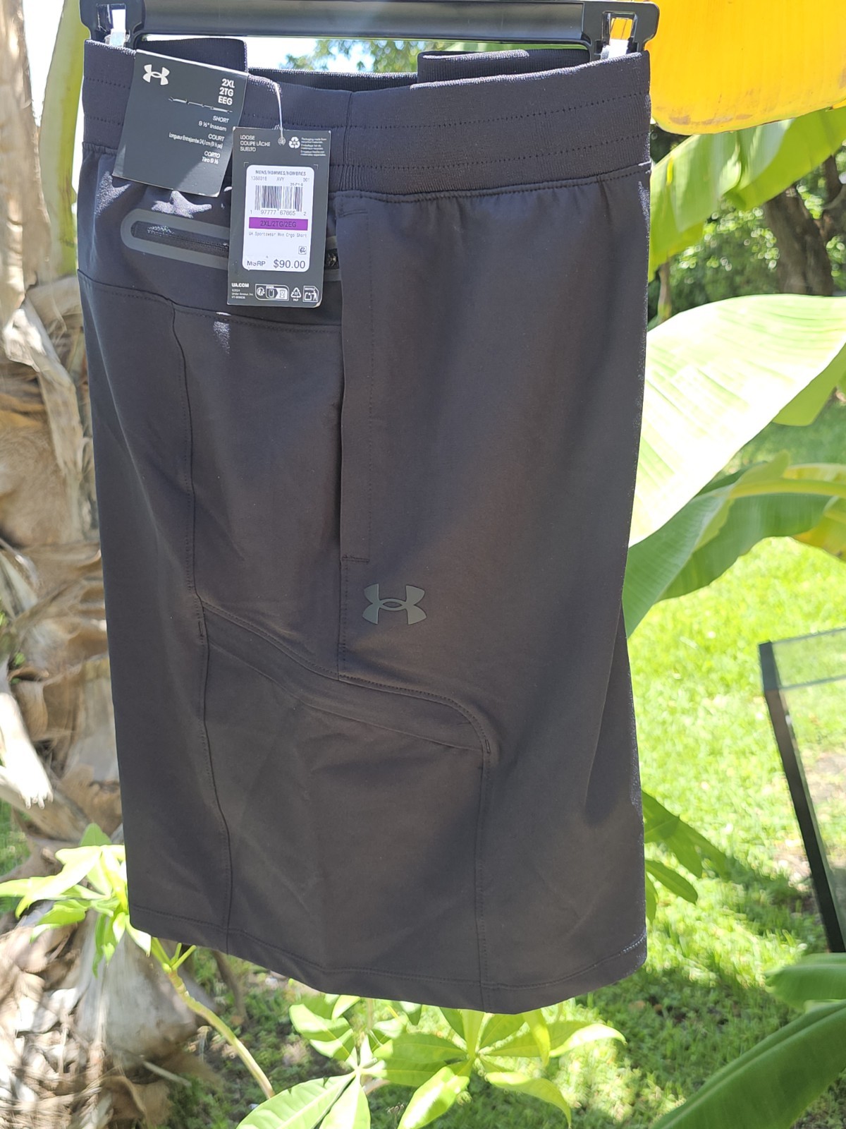 Men’s Size 2XLUnder Armour Sportswear Men’s Woven Cargo Shorts 1388018 001 Black