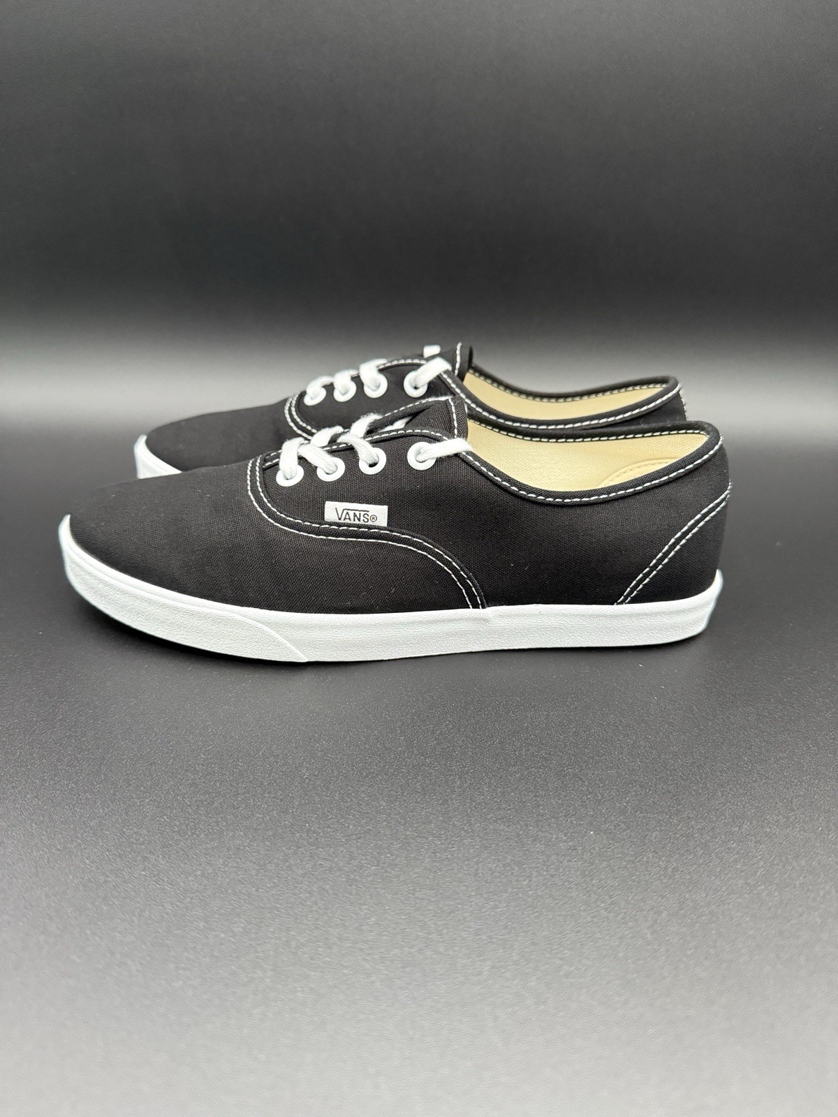 Vans Authentic Low Pro Skate Sneaker Black/White VN000D04BZW Size 5.5 – 12