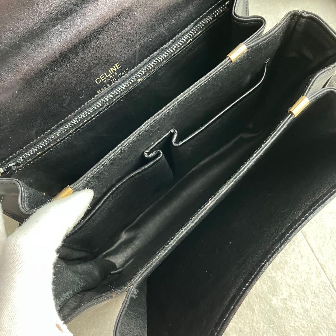 CELINE Horse Carriage Crossbody Shoulder Bag Black Leather Gold Hardware Vintage