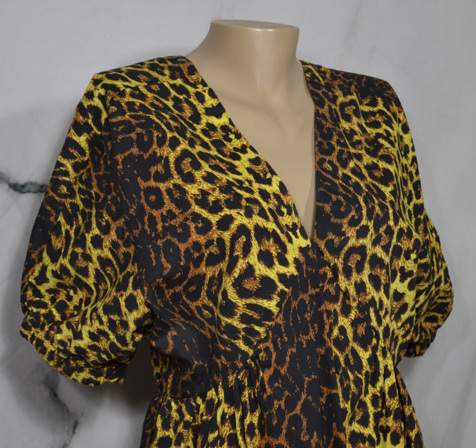 TOPSHOP Black Brown Yellow Animal Print Dress US 8 V Neck Front Back Short Slvs