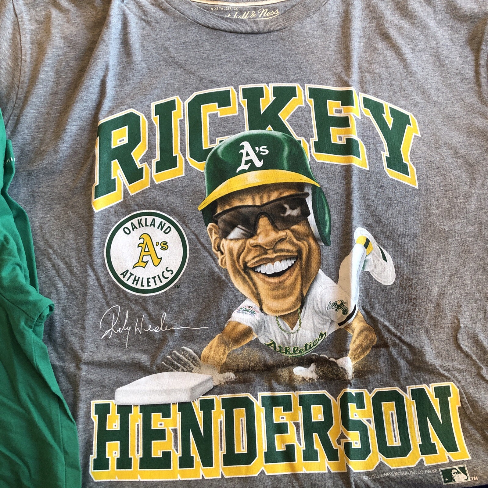 (2) Rickey Henderson T Shirts Mitchell and Ness￼