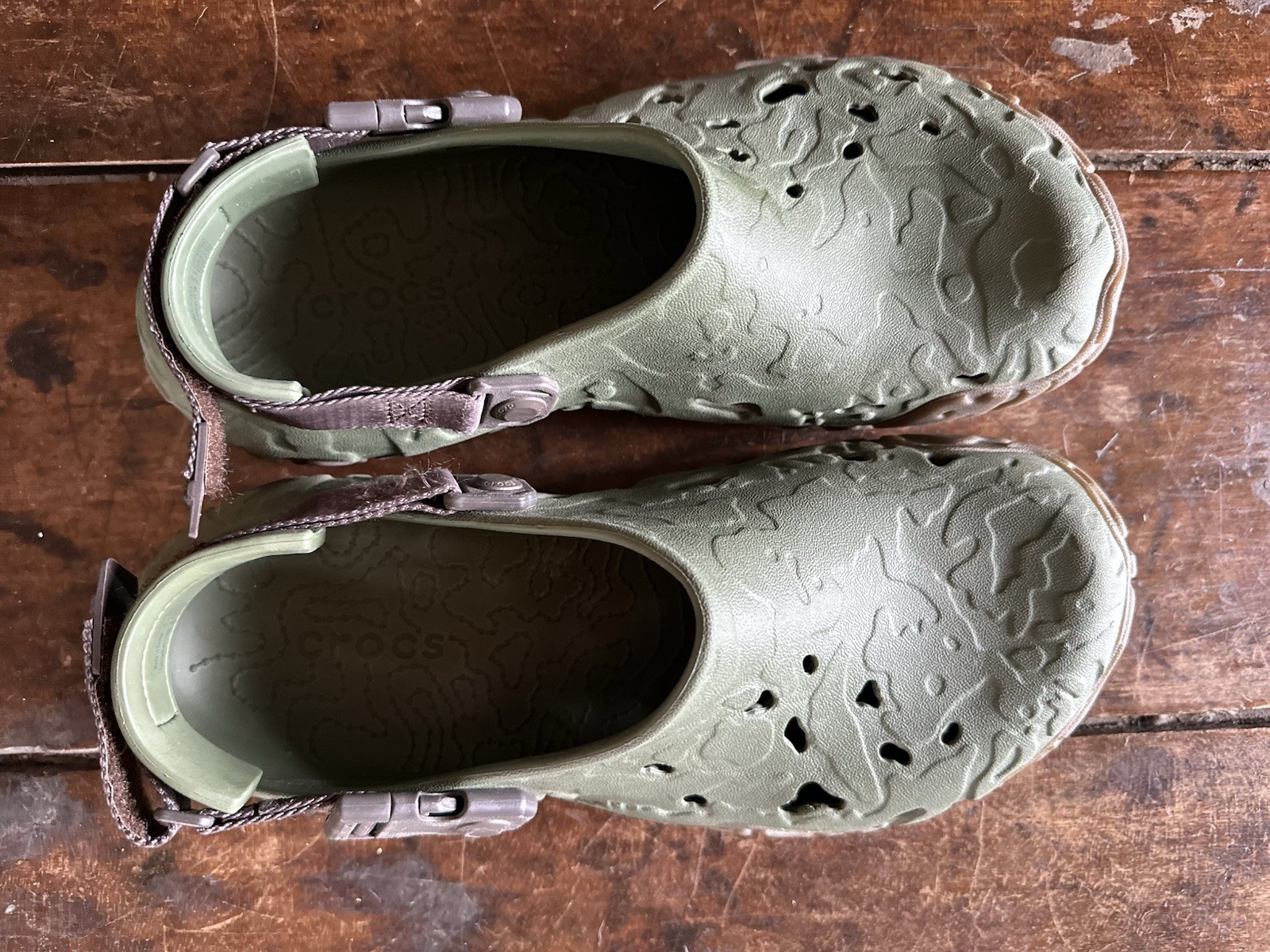 Crocs All-Terrain Atlas Clog Men Size 11 Army Green Espresso Sandals 208391-32C