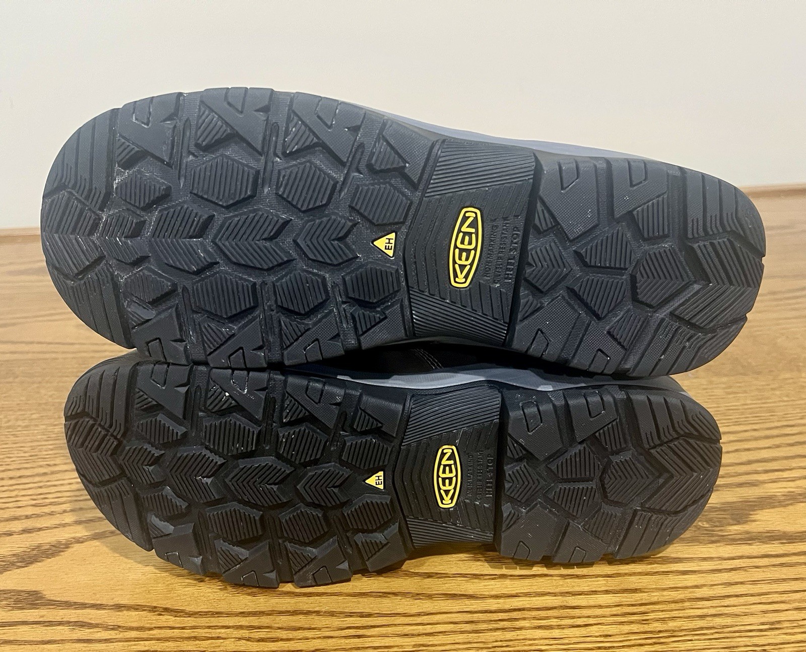 13 D KEEN Utility Men’s Evanston 6″ Waterproof Carbon Safety Toe Work Boots