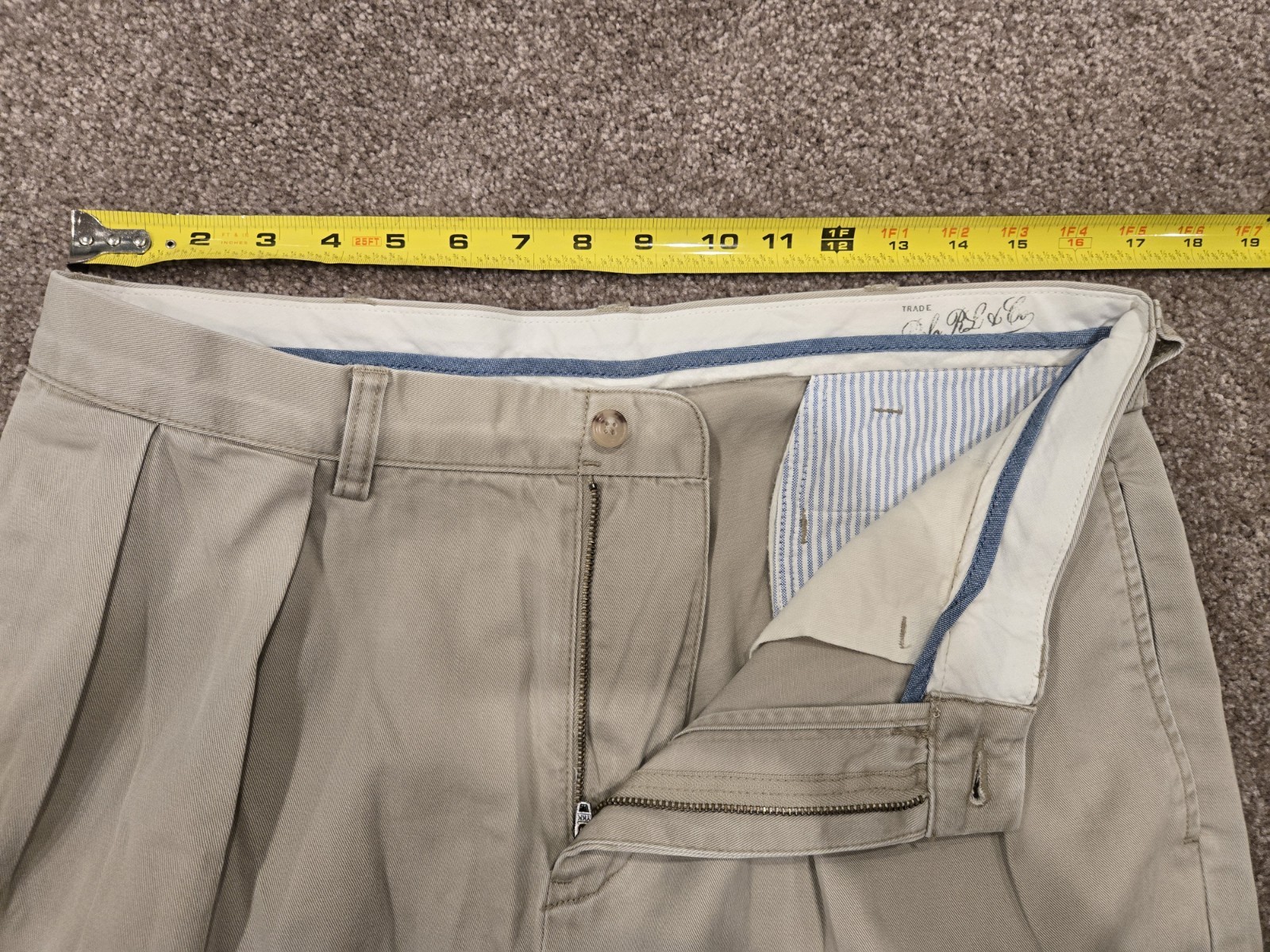 Polo Ralph Lauren 34×30 Pleated Chino. Classic Fit