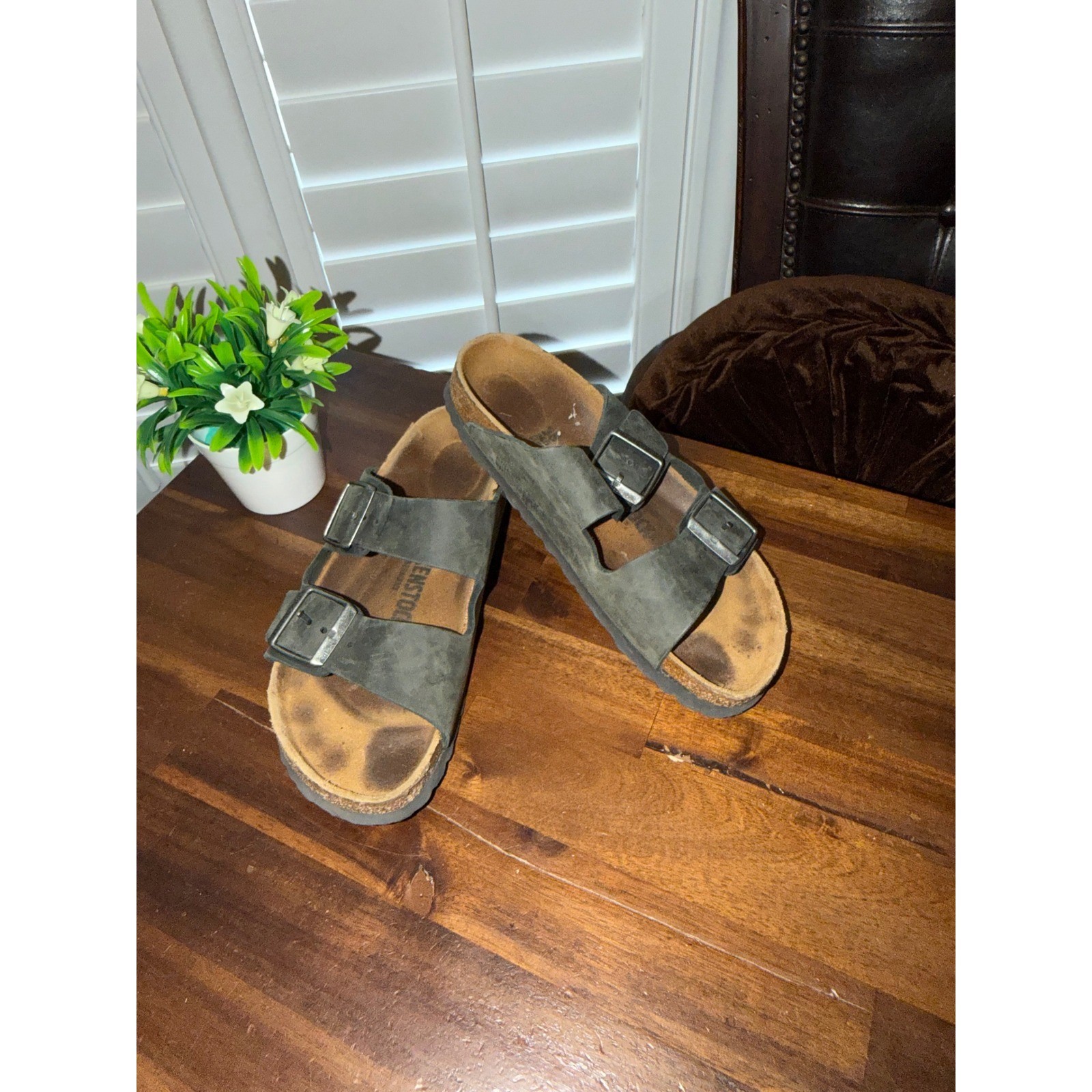 Birkenstock Arizona Green Black Oiled Leather Sandals sz 38 Mens 5 Womens 7.5