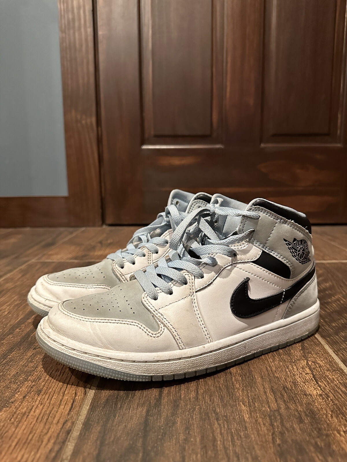 Nike Air Jordan 1 Mid SE White Ice Blue Men’s Size 7.5 Shoe DV1308-104