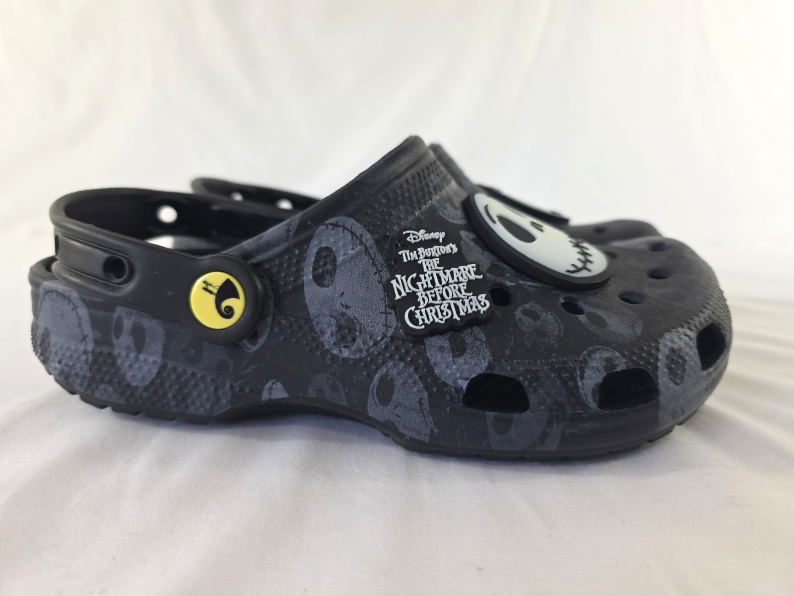 Crocs Disney’s Nightmare Before Christmas Jack Skellington Glow in the Dark W6M4