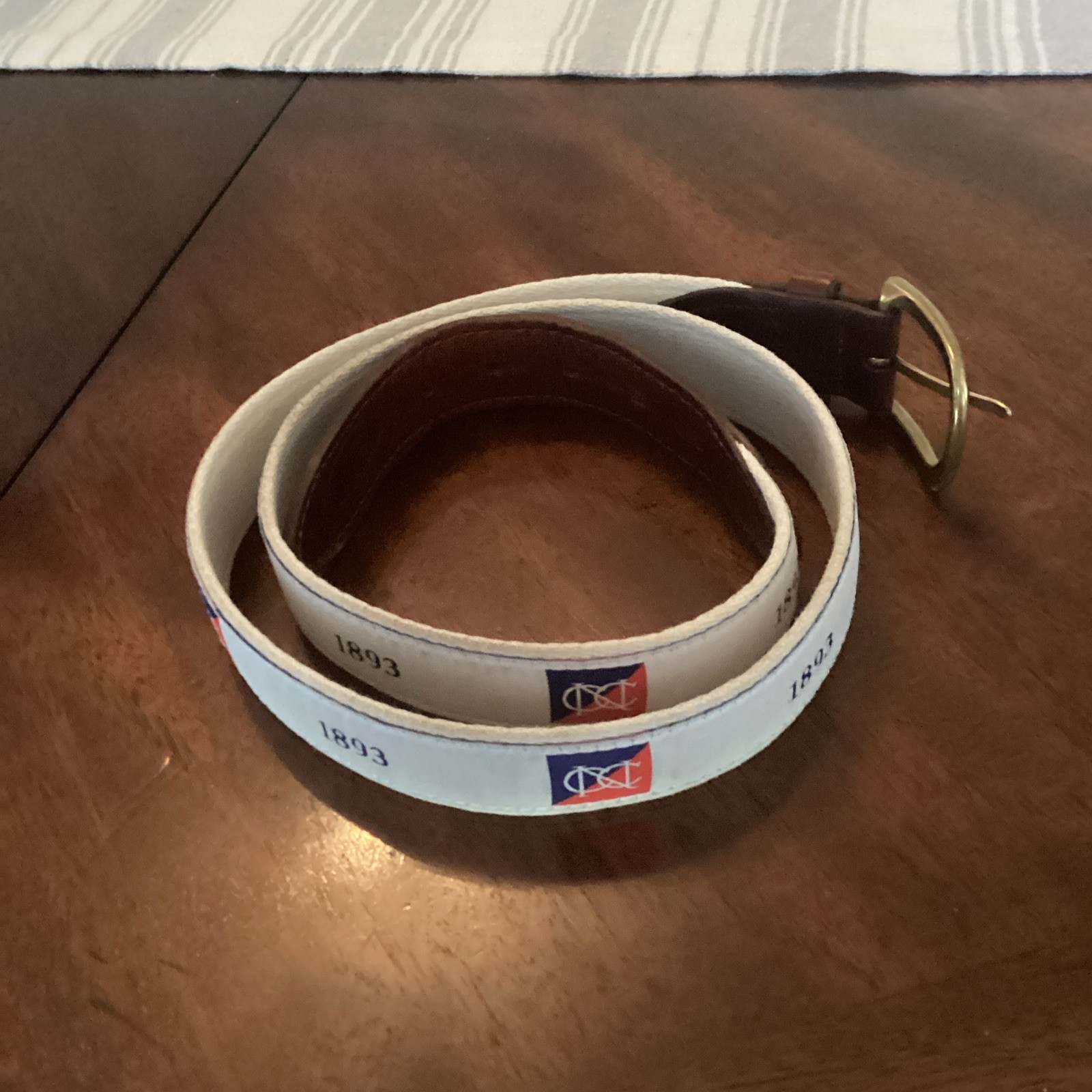 Newport Country Club Yachting Research Inc. Men’s Logo Pattern Belt. Size 38.