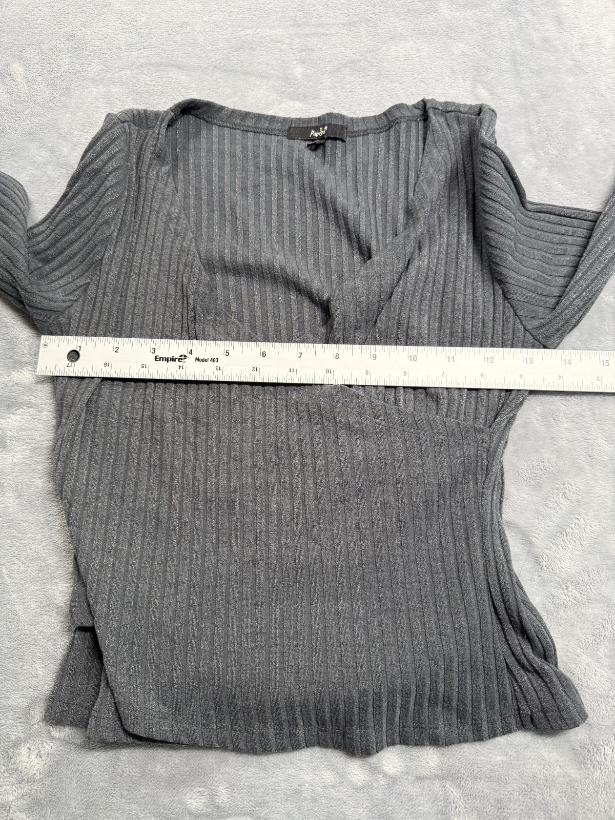 Papaya Wrap Top Womens Small Gray Ribbed Cropped Long Sleeve V Neck Casual