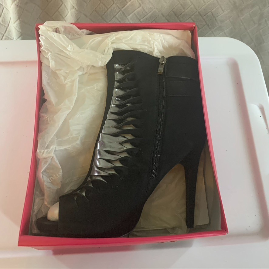 Just Fab Shoes Womens 10 Black Silver Drea High Heels Ankle Peep Toe Goth Dance
