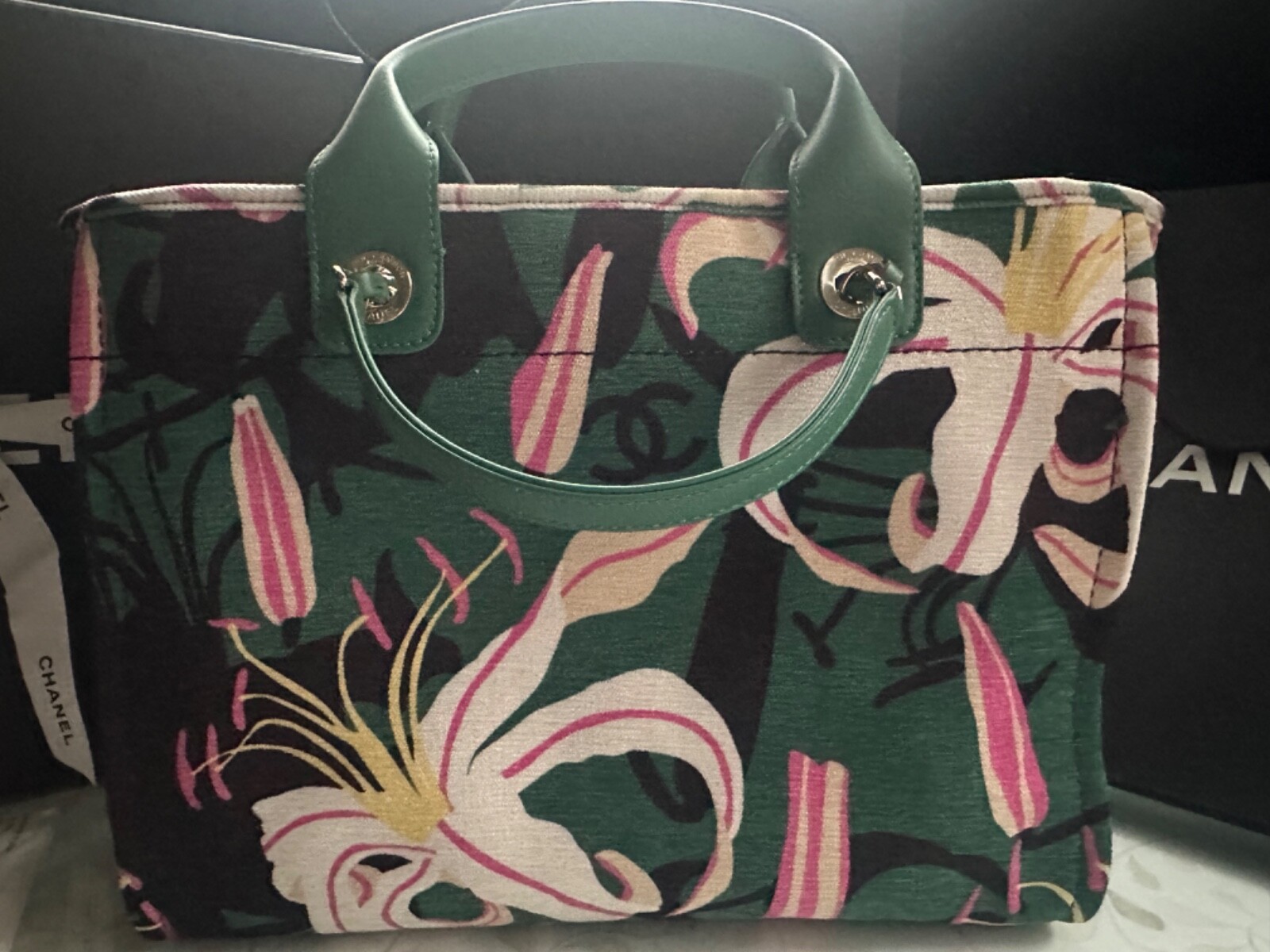 New 23A CHANEL LARGE Shopping Deauville Tote Pink Lilly Green Black + Pouch Bag