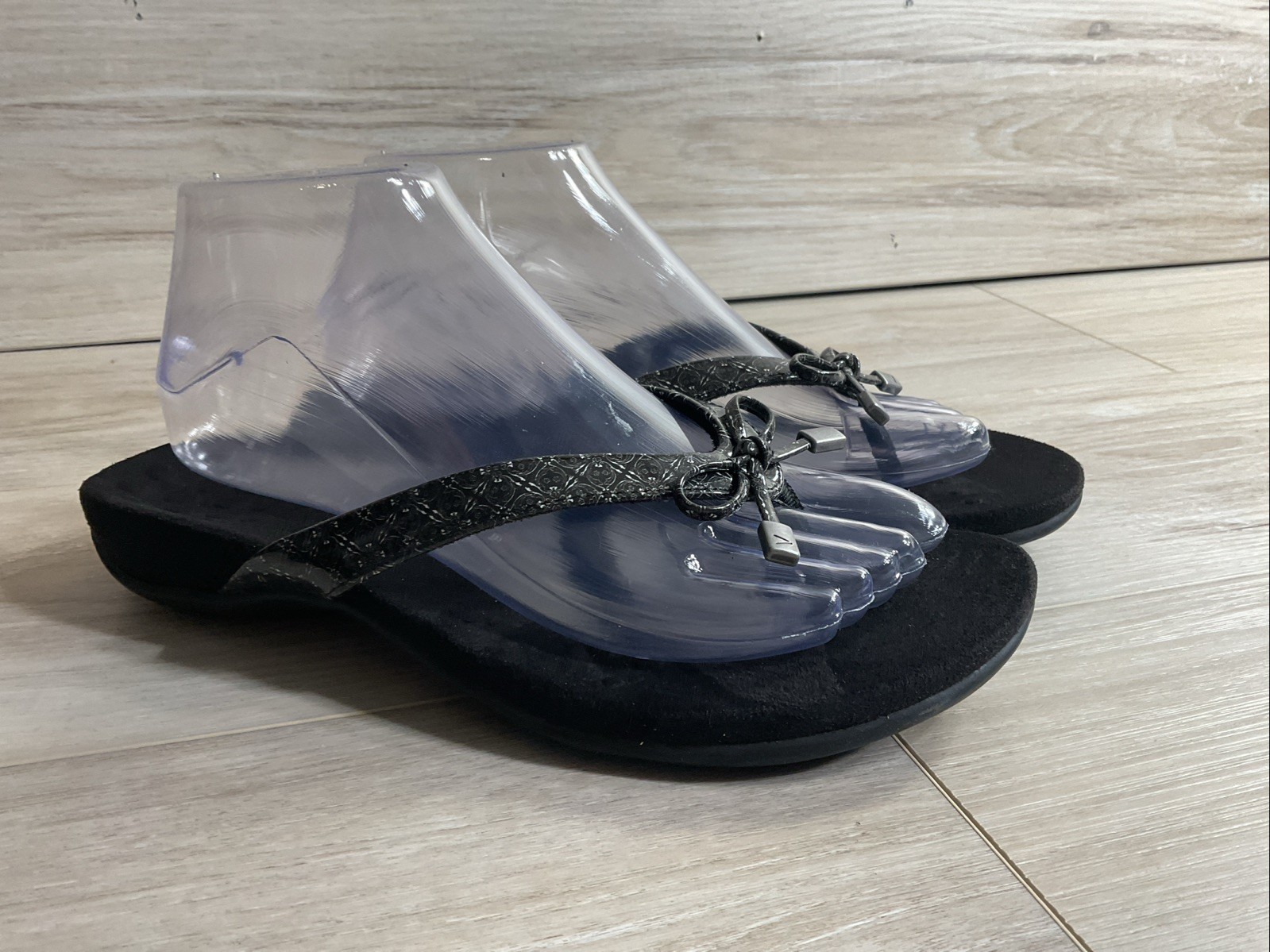 Vionic Bella II Comfort Thong Sandals Womens 8 Black Tile Bow Shoes Flip Flops