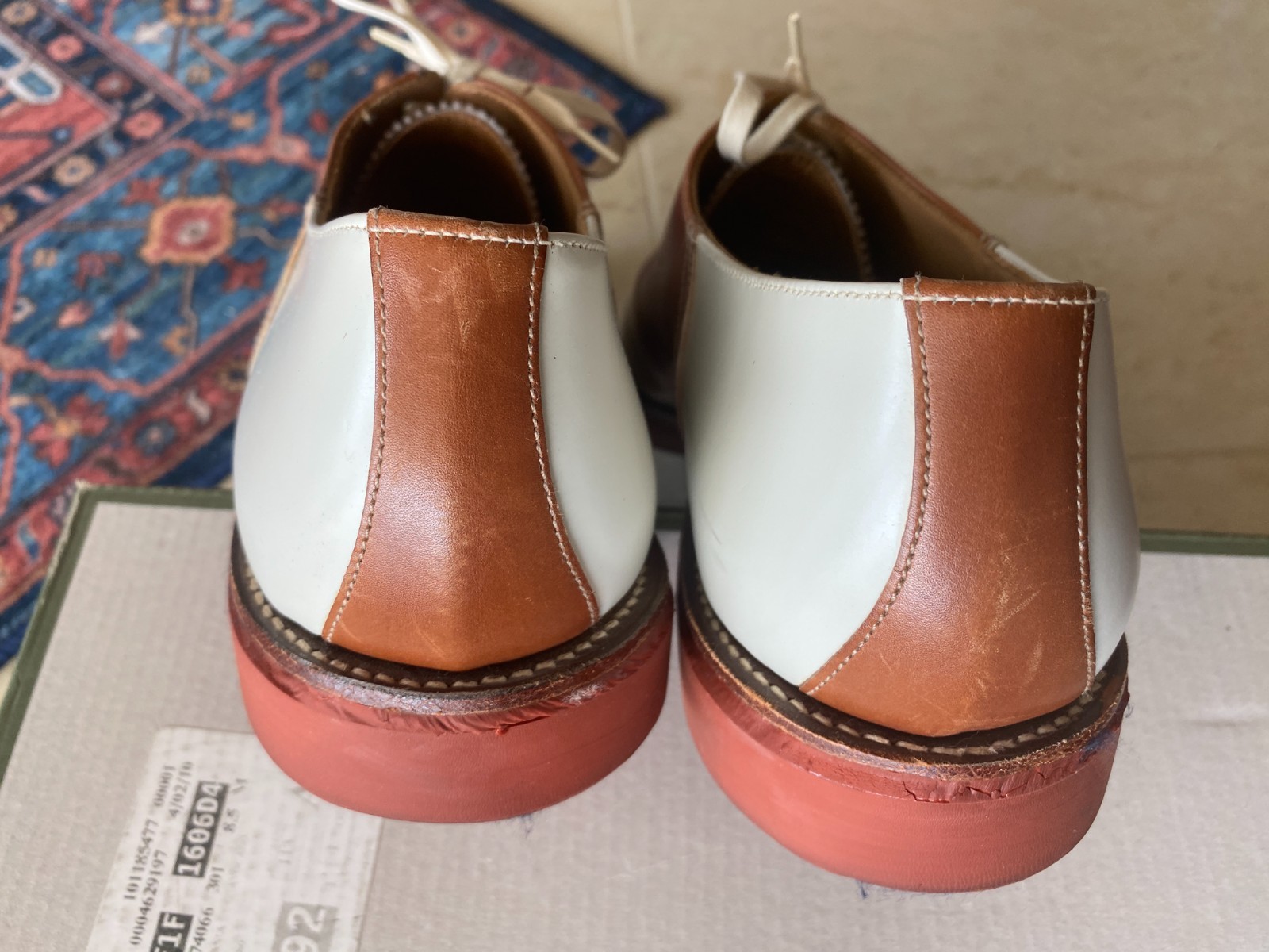 Men’s Polo Saddle Shoes. Size 10.5 D. Bench Made in England. Excellent Condition