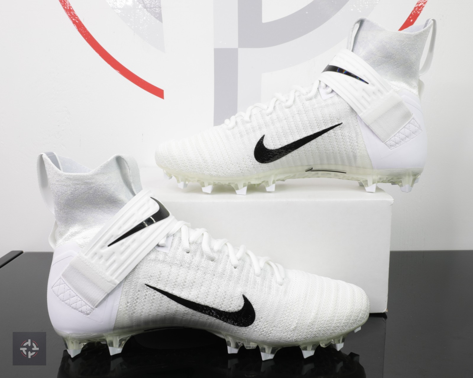 Nike Alpha Menace Elite 2 White Black Football Cleats Mens Size 12-14 AO3374-101