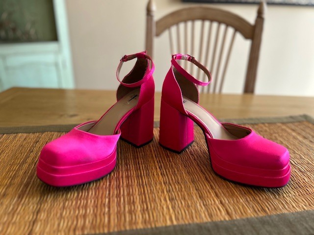 Wild Fable™ Hot Pink Satin Bianca Women’s 4 inch Platform Pumps Size 8 *Sexy*