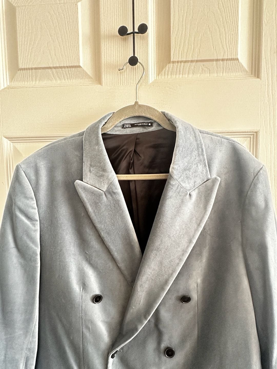 Zara Men’s Blue Velvet Double-Breasted Blazer
