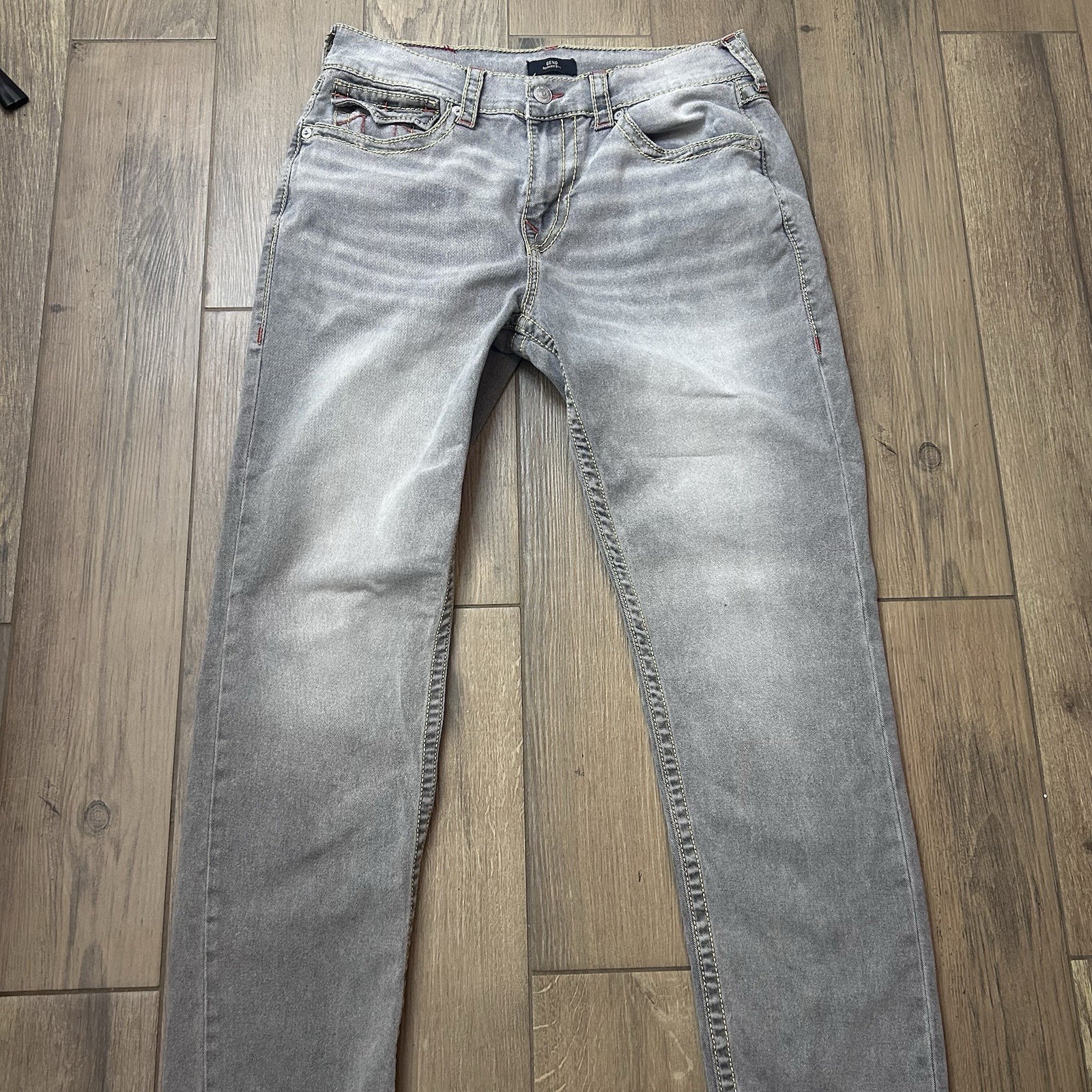 True Religion Geno Slim Mens Jeans Gray Wash Relaxed Denim Red Big T Stitching