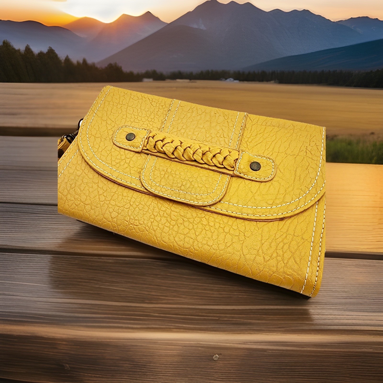 Yellow Pleather Clutch Pre-owned Excellent Condition No Rips Or Stains