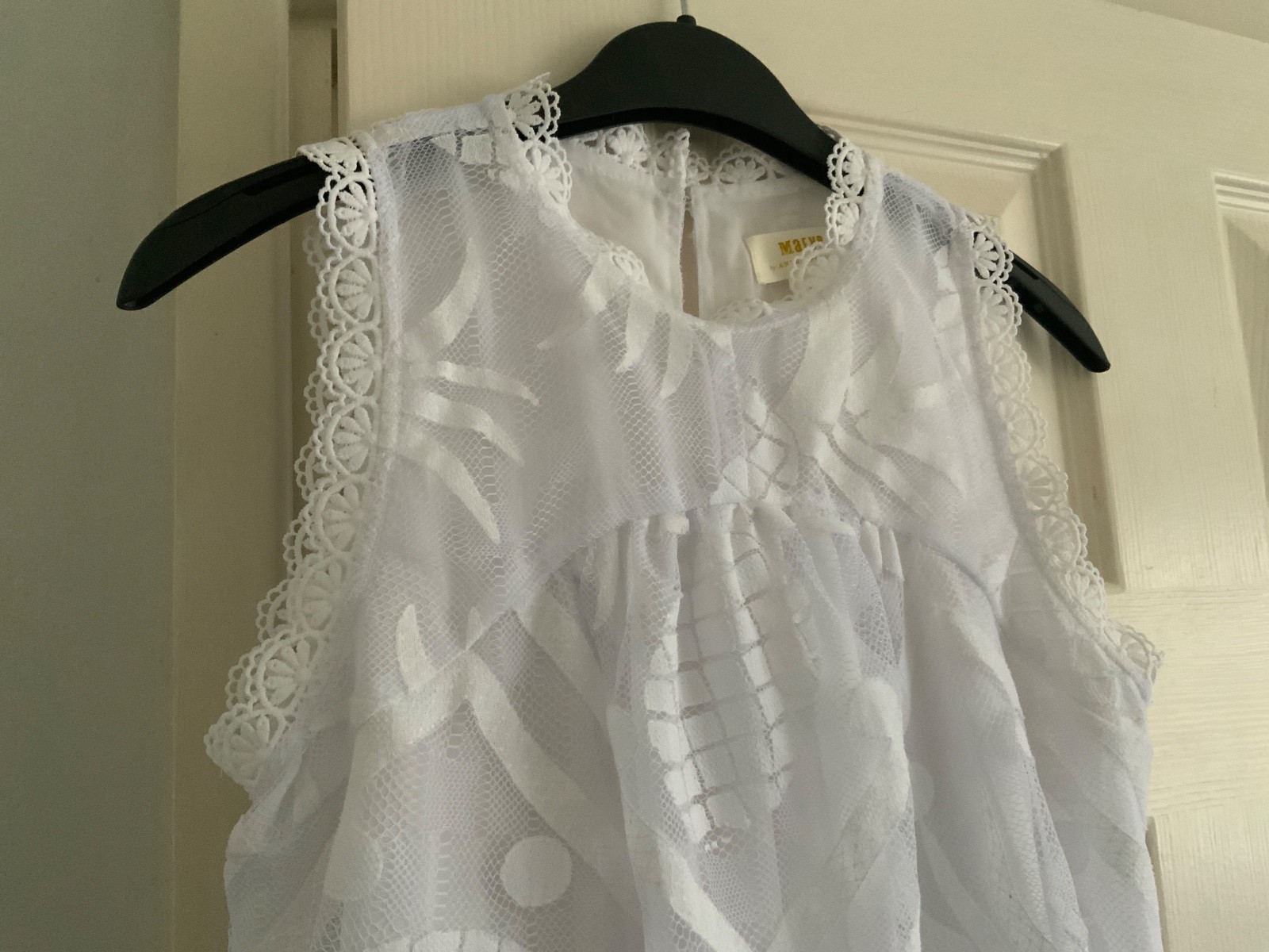 MAEVE ANTHROPOLOGIE White Sleeveless Mesh pretty lace blouse size 6 vgc lined